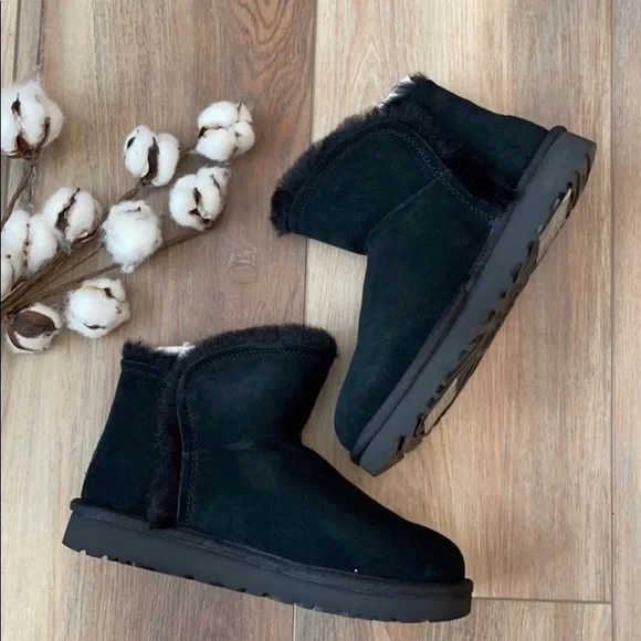 🍁UGG🍁 CLASSIC MINI FLUFF HIGH Low - Picture 1 of 12